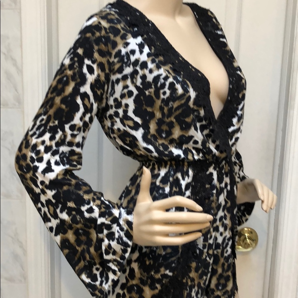 SEXY & FLIRTY LEOPARD PRINT LACE DETAIL ROMPER - Picture 2 of 8